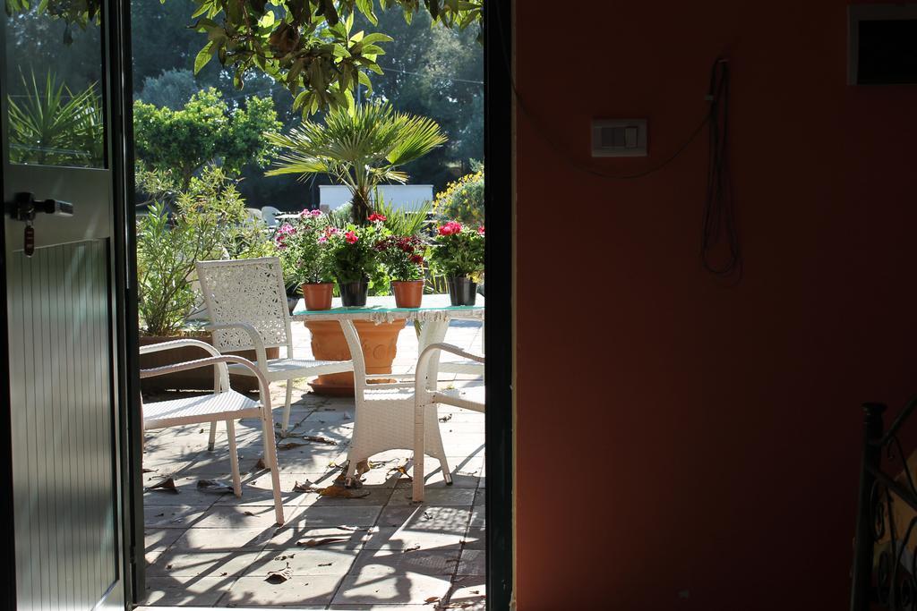 Agriturismo Santa Chiara Alezio Exterior foto